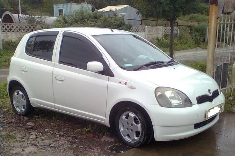 Тойота витц 2001. Тойота Витц, 2001 г.. Toyota Vitz 2001г. Тойота Vitz Тойота Vitz 2001.