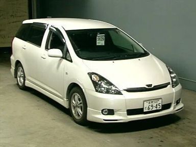 Toyota Wish, 2004