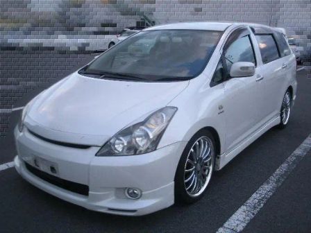 Toyota Wish 2003 - отзыв владельца