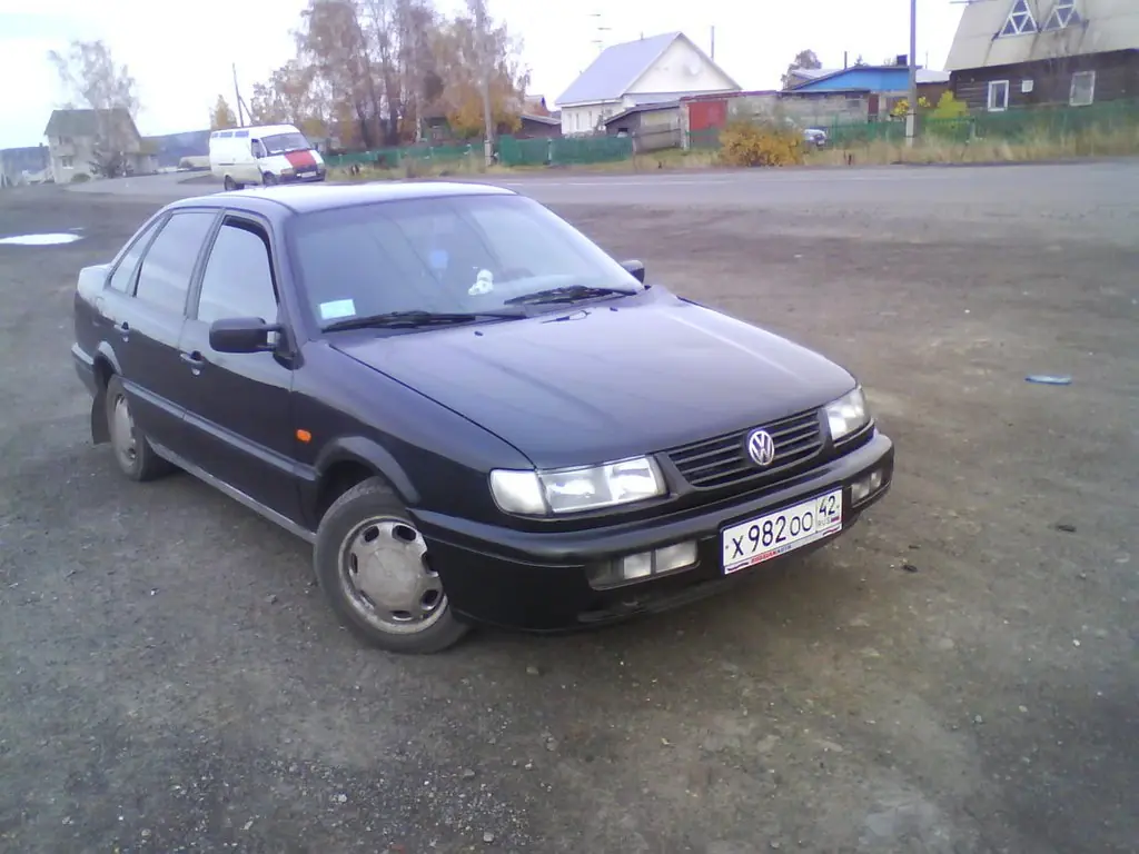 Volkswagen 1994. Фольксваген Пассат 1994 года.