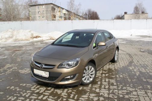Opel Astra 2012 -  