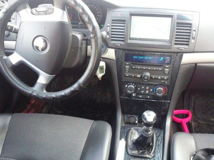 Chevrolet Epica 2011 салон