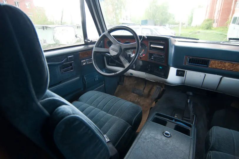 Chevrolet Suburban 1991