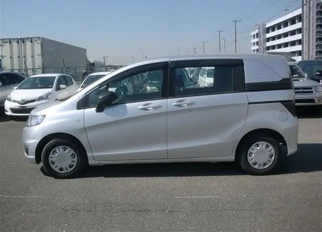 Honda freed spike размеры