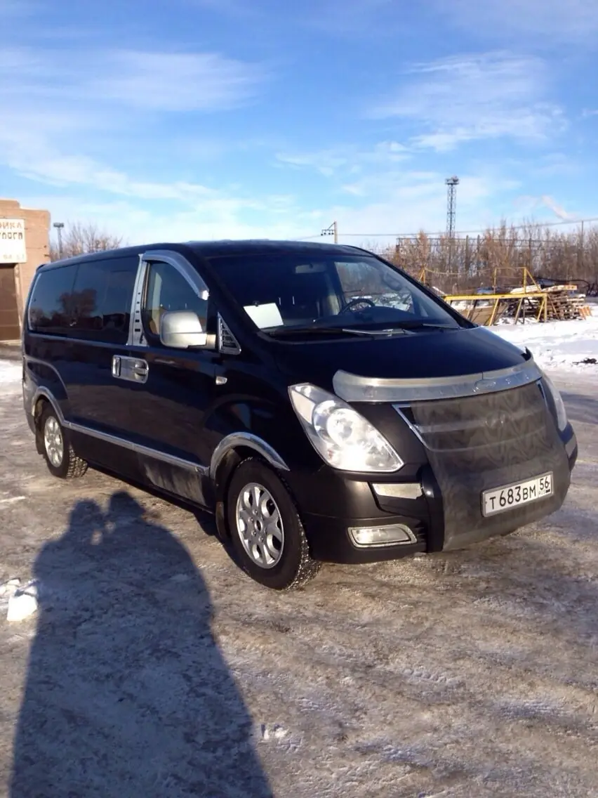 Hyundai Grand Starex 2008, 2 литра, Всем привет, вариатор, Черный с хромом,  расход 8-12