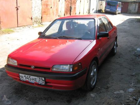 Mazda 323 1991 - отзыв владельца
