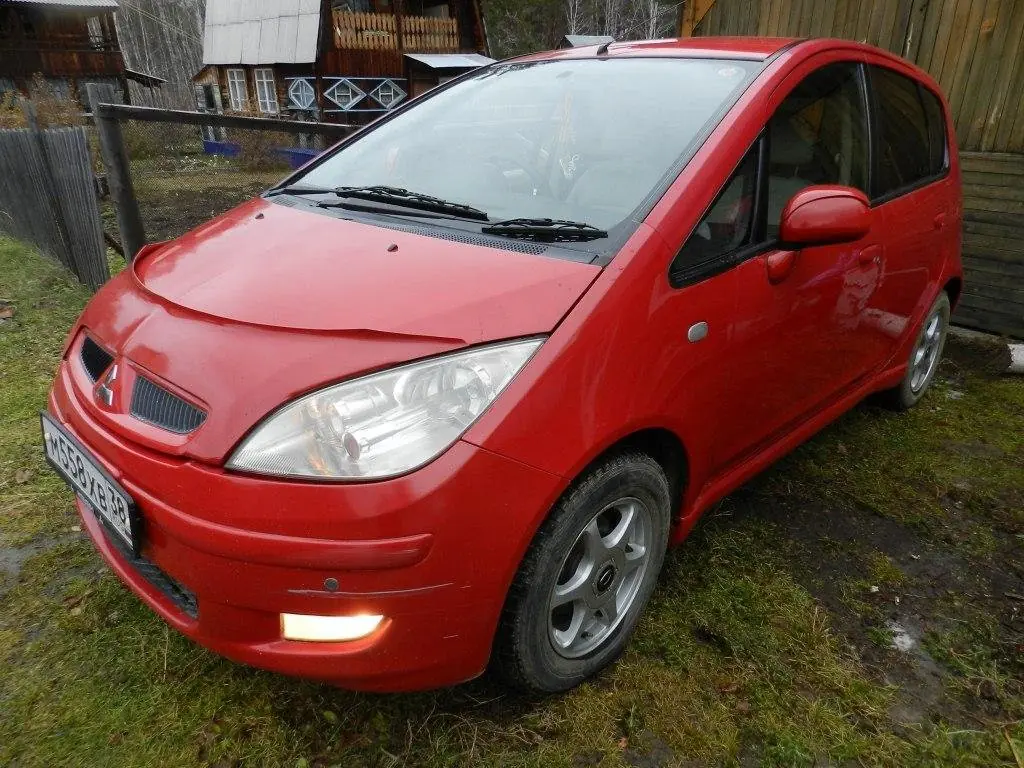 Митсубиси кольт z25a. Mitsubishi Colt 2003. Mitsubishi Colt z25a 2003. Mitsubishi Colt 1.3 Variator. Периодическое техническое обслуживание Mitsubishi Colt 2003.