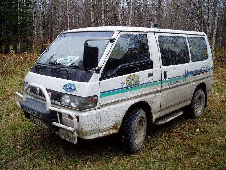 Митсубиси делика 1995