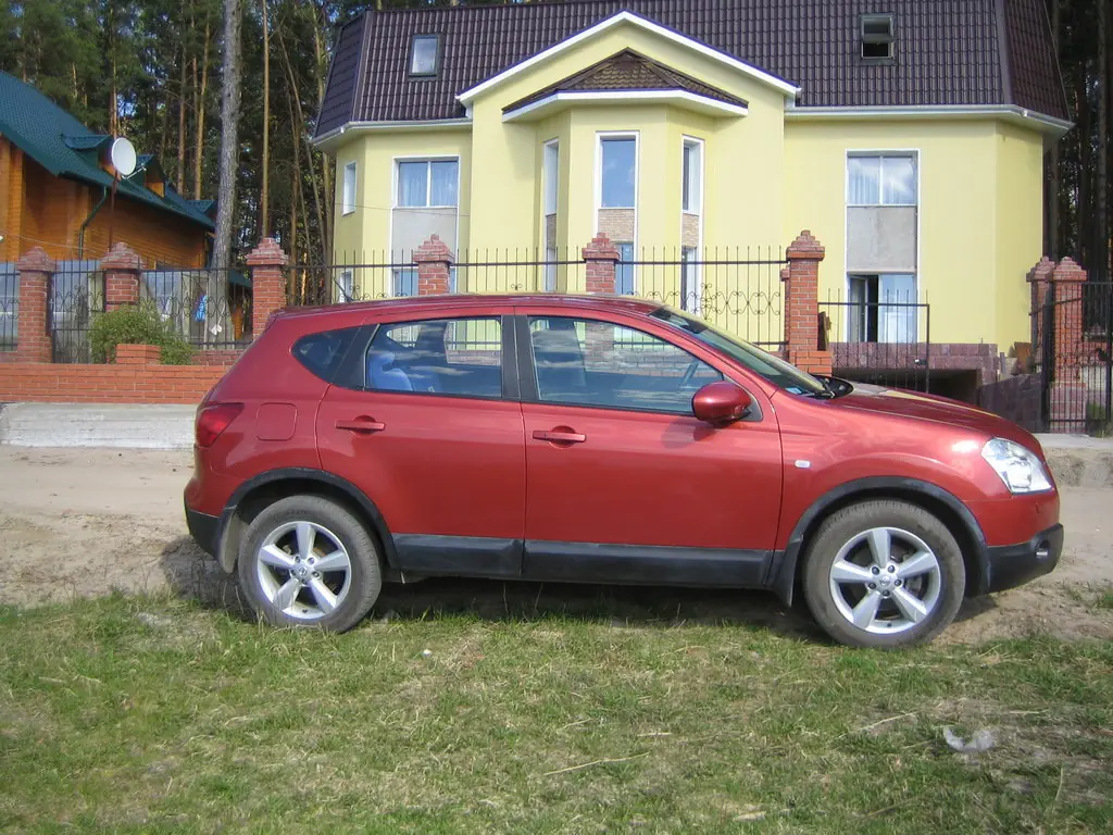 Nissan Qashqai 2007 года, 2 литра, Продал, наконец, свой кашкай, Томск, 141  л.с., бензин, левый руль, расход 11-12 летом, 13-15 зимой, комплектация  TEKNA PACK