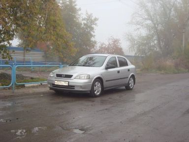 Opel Astra 2004   |   25.04.2013.