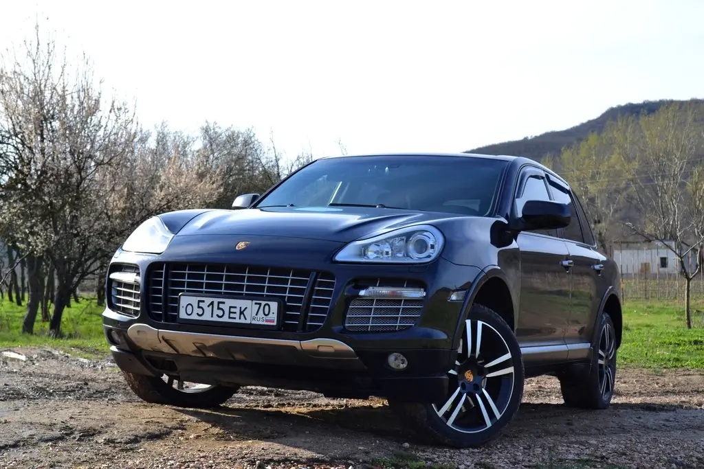 добавить кобыл в porsche cayenne