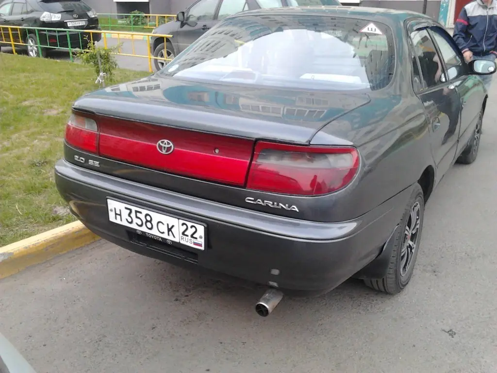 Toyota Carina 1993 года, 2 литра, Всем здравствуйте, 3S-FE 140 л.с., полный  привод, автомат, расход топлива 10-город 8-трасса