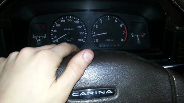 Toyota Carina 1990 - отзыв владельца