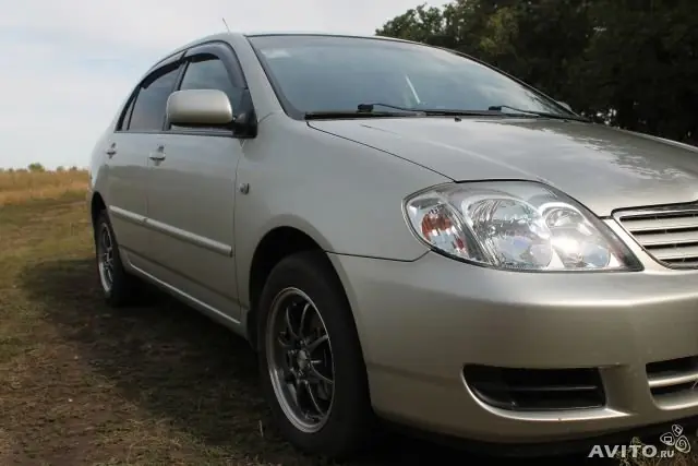 Тойота Королла 2004, 1.6 литра, Серебрянный металик, МКПП, бензин