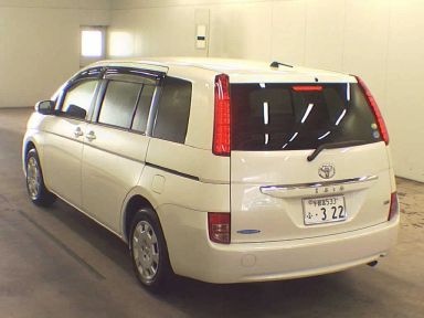 Toyota Isis, 2010