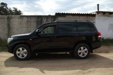 Toyota Land Cruiser 2011   |   05.12.2013.