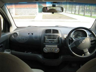 Toyota Passo, 2004