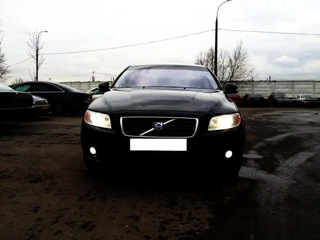 Volvo S80 2007 года, Он за свое всегда пер и стоял на своем, и чаще  пользовался точкой, Черный, передний привод, автомат, Москва, бензин