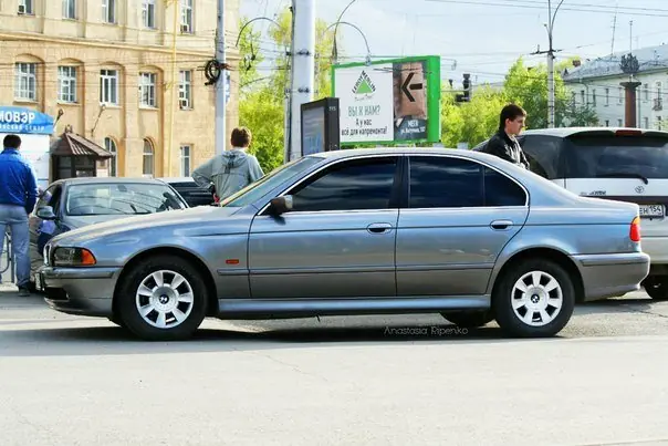 BMW 5-Series 2002 г.в., 2.5 литра, Доброго времени суток, Новосибирск,  мощность двигателя 192 л.с., коробка автомат, бензин, комплектация Buisness