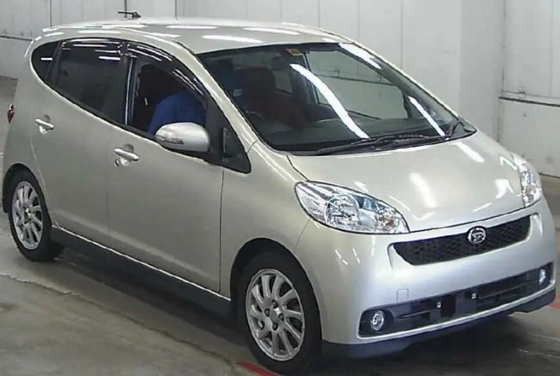 Daihatsu Sonica машина