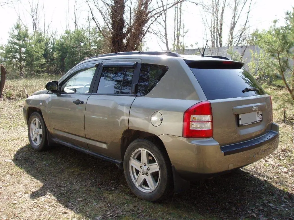 Jeep Compass 2006 года, 2.4 литра, Джип Компас. 2006г.в. 2, 4л бензин,  вариатор, вариатор, 4вд, 170 л.с., расход 13, 5, бензин