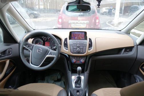 Opel Zafira 2013 - отзыв владельца