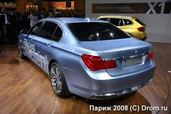     BMW 7-Series.       -
