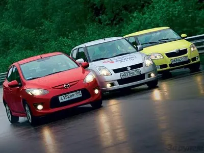 Сравнительный тест в классе компакт: Mazda2, Skoda Fabia и Suzuki Swift.