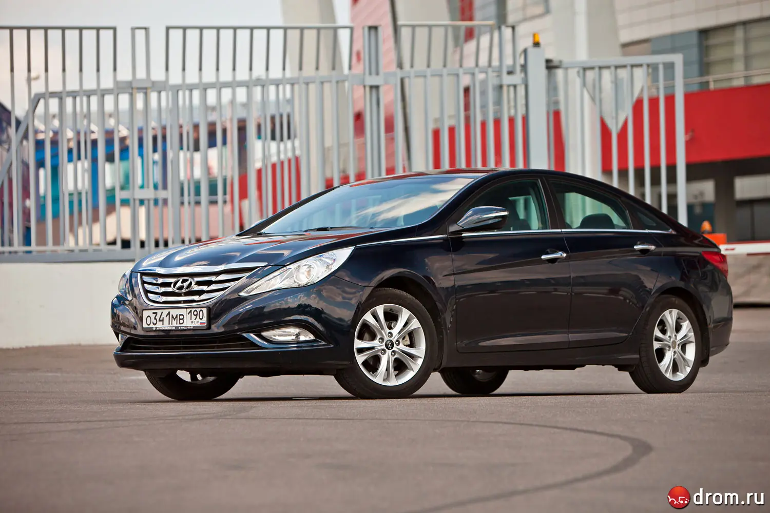 Hyundai sonata 2.0 отзывы. Хендай л 50.