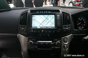   Toyota Land Cruiser 200